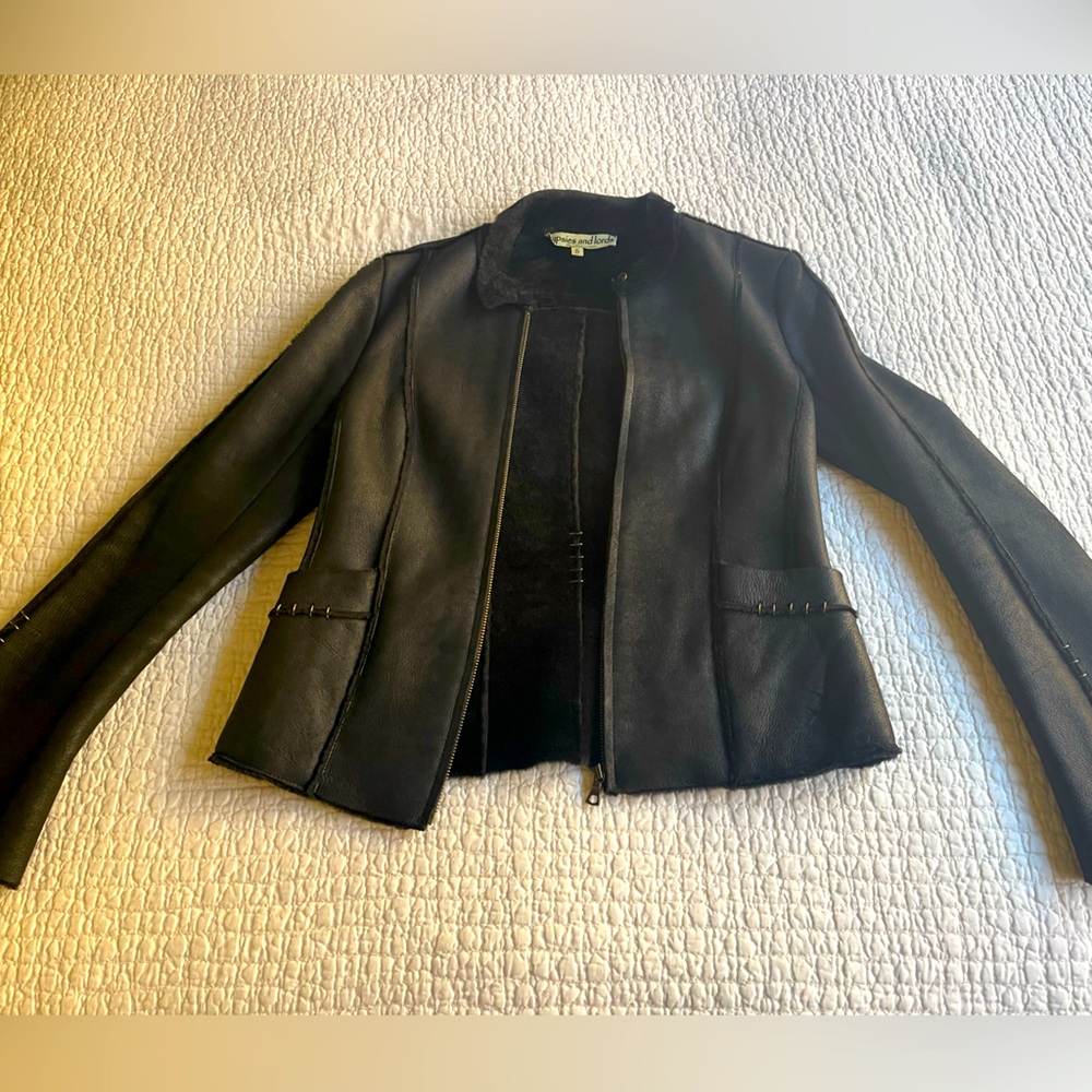 Sheepskin leather jacket with soft completely lined inside